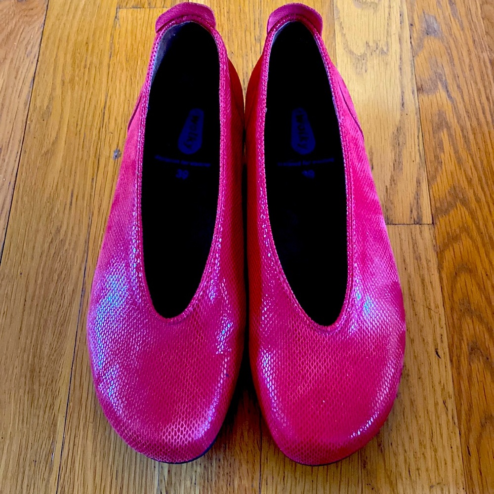 Wolky ballet reptile shimmer suede comfort red shoes 39/8